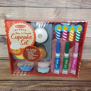 Melissa & Doug Wooden Bake & Decorate Cupcake Set